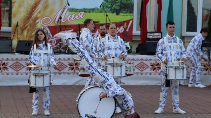 3-июля_День-Независимости_вечер005-800x445