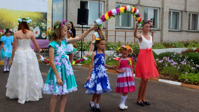 агрогородок-оюцевичи_кореличи_цветы_фестиваль-20-800x445